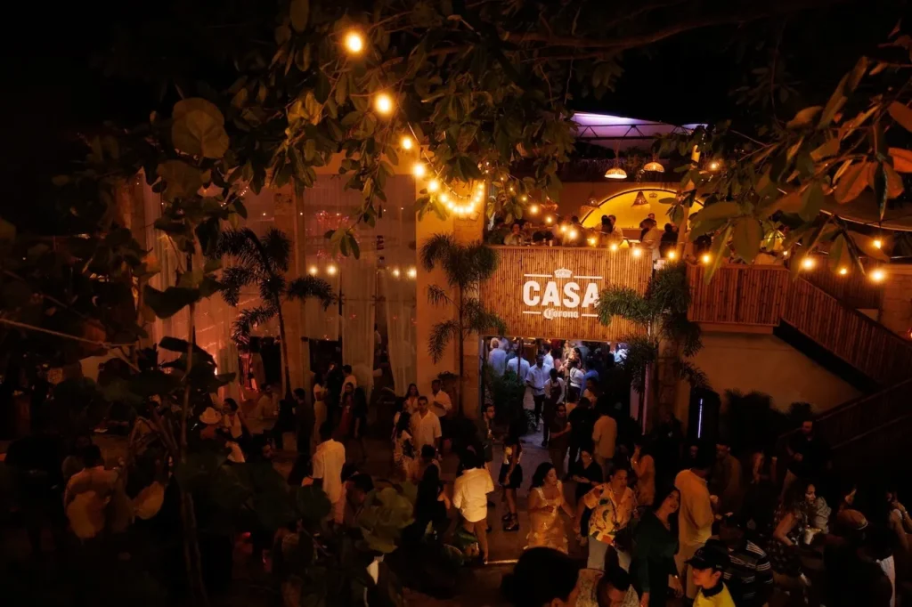 Asistentes de Casa Corona